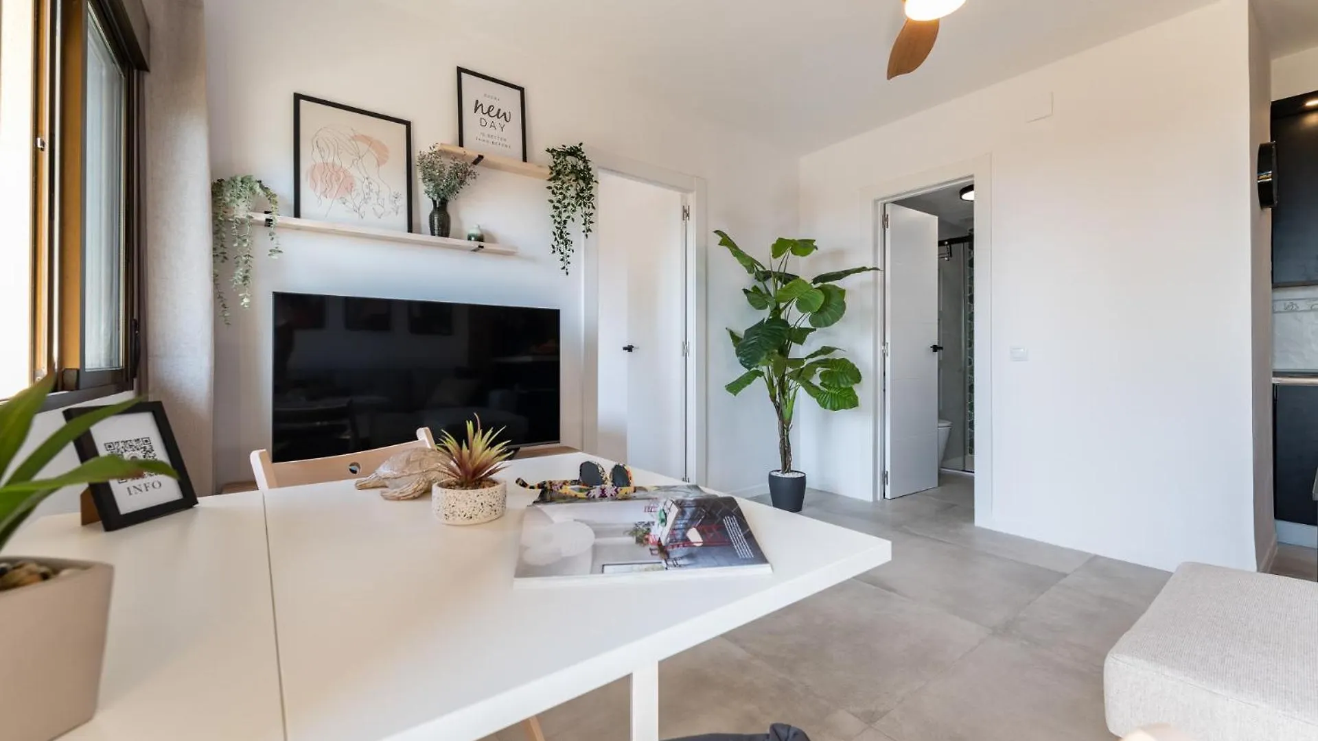 Brandnew Beachapartment - 2 Minutes Walking Distance To Beachside Aguadulce  Apartment