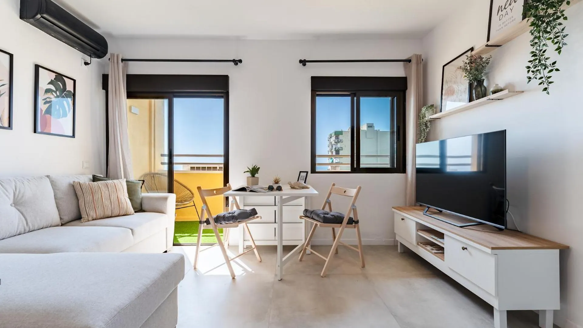 Brandnew Beachapartment - 2 Minutes Walking Distance To Beachside Aguadulce  Aguadulce (Almeria)
